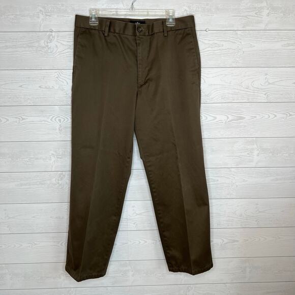Dockers brown flat front Signature Khakis Straight fit  D2 Size 34X29 - Picture 1 of 5